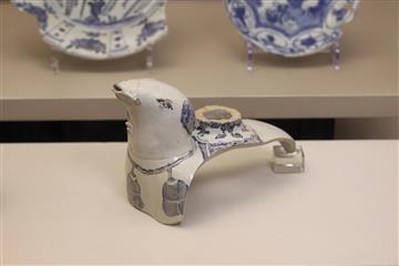 The opening ceremony of the exhibition entitled "Launch from Greater Bay Area: Nanhai I Shipwreck and the Maritime Silk Road" was held today (August 15). Photo shows a blue-and-white kendi with elephant head shaped spout from the Jingdezhen kiln of the Ming dynasty discovered at the site of St. Paul's College in Macao.