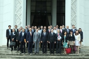 訪問團成員與柬埔寨首相直管部長兼柬埔寨發展理事會秘書長 Sok Chenda Sophea 會面後拍攝團體合照。